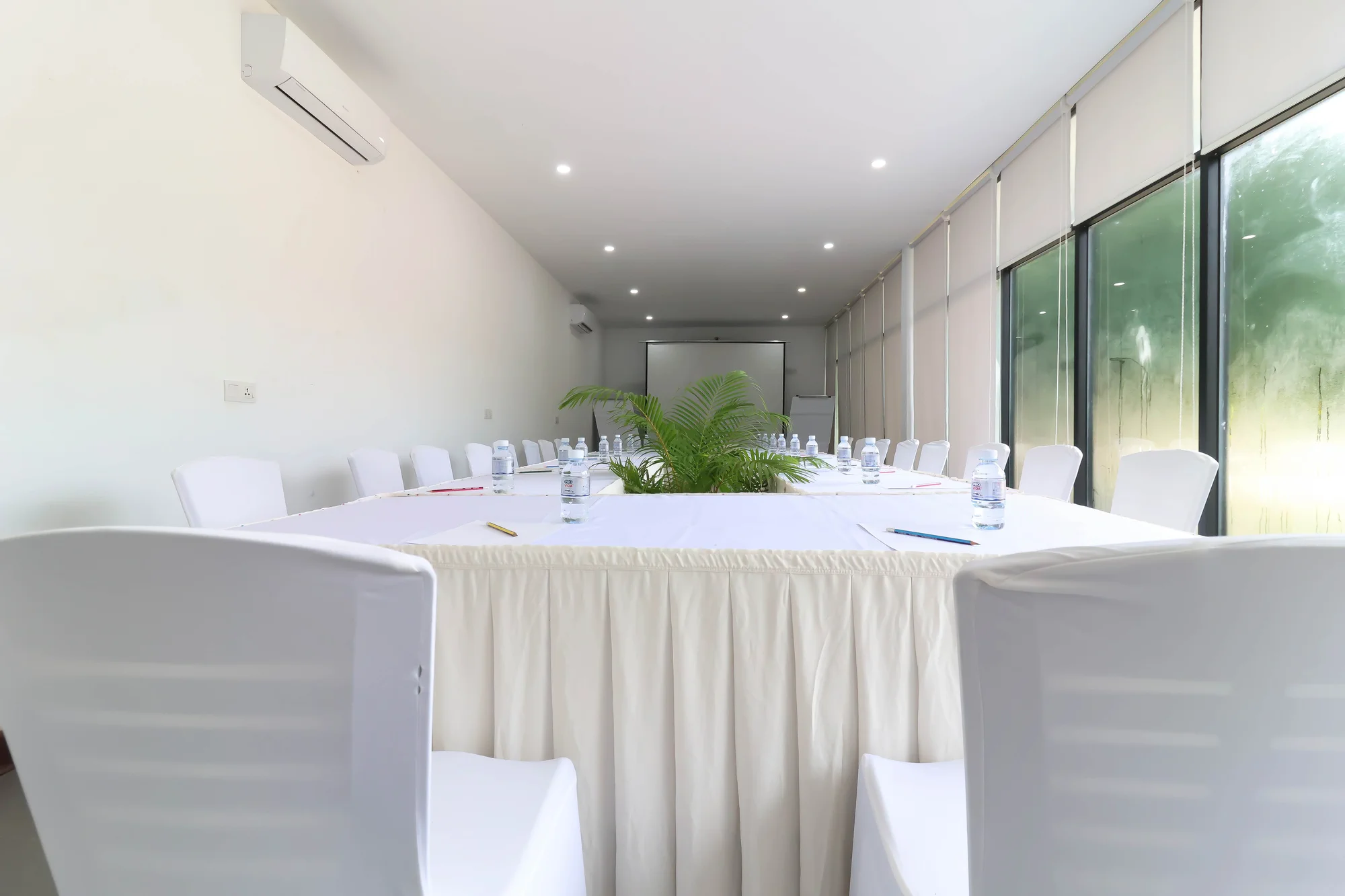 Small meeting room 1